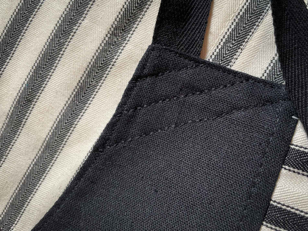 COUNTRY KITCHEN APRON - Black